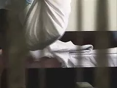 La segretaria risulta essere una transessuale attraente e sexy