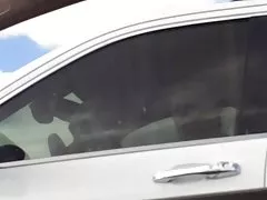 Ama essere messa sulla schiena e farsi scopare il culo