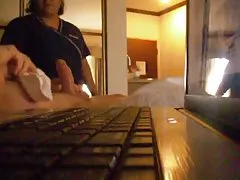 È bello arrivare a casa di mia cognata, è una donna molto sexy