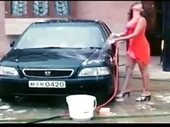 Non fallisce, vuole il cazzo, si toglie le tette e lo prende