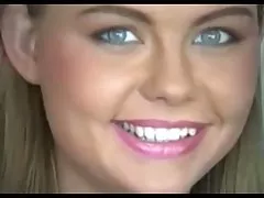 La feroce Lanny Barbie in gallo come solo lei sa