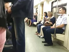 Lenna Lux si fa una bella sega per questo stallone